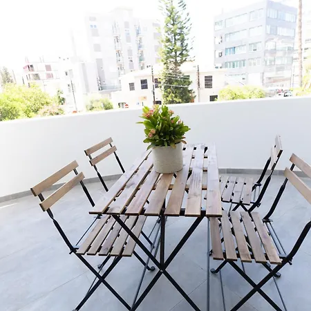Wealthystays - Olympias 2Br Flat Nicosia Centre Exterior photo