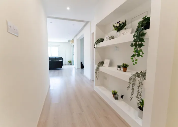 Wealthystays - Olympias 2Br Flat Nicosia Centre